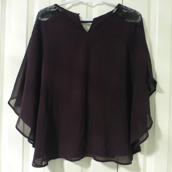 LE CHATEAU burgundy flutter sleeve chiffon top - Picture 2 of 7
